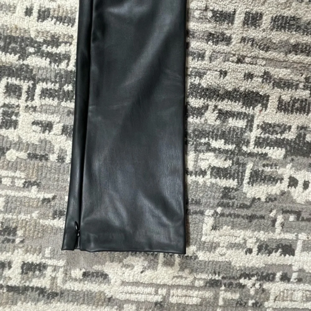 Zara Black Highrise Flared Faux Leather Leggings Size Small - Picture 8 of 11